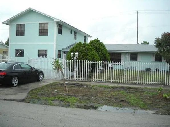 3941 NW 207th Dr, Miami Gardens, FL 33055