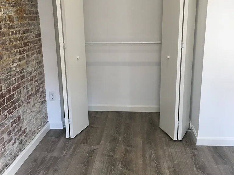 27 Temple St #4 — Photo 5