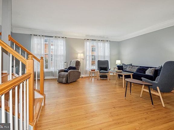 2nd image of 12914 Wood Crescent Cir