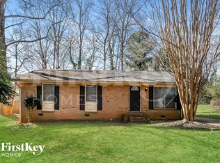 1905 Burfordi Dr SW, Marietta, GA 30008