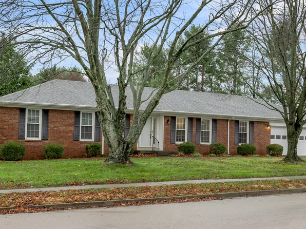 3359 Snaffle Rd, Lexington, KY 40513