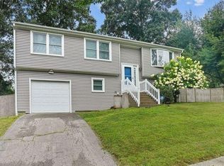 204 Shenandoah Rd, Warwick, RI 02886