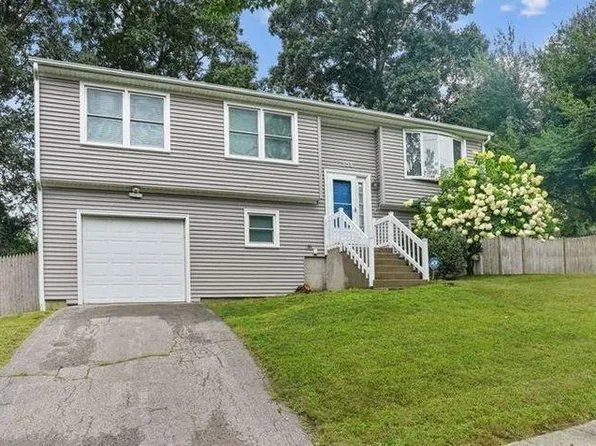 204 Shenandoah Rd, Warwick, RI 02886