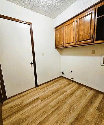 5th image of 1903 N Aster Pl