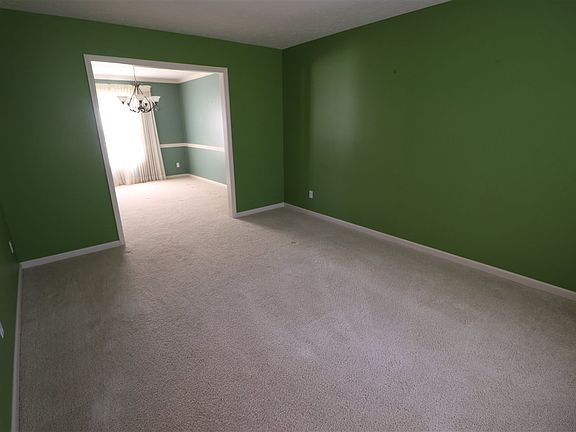 5th image of 11008 N Waterton Dr