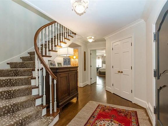 3rd image of 6438 Willow Ln