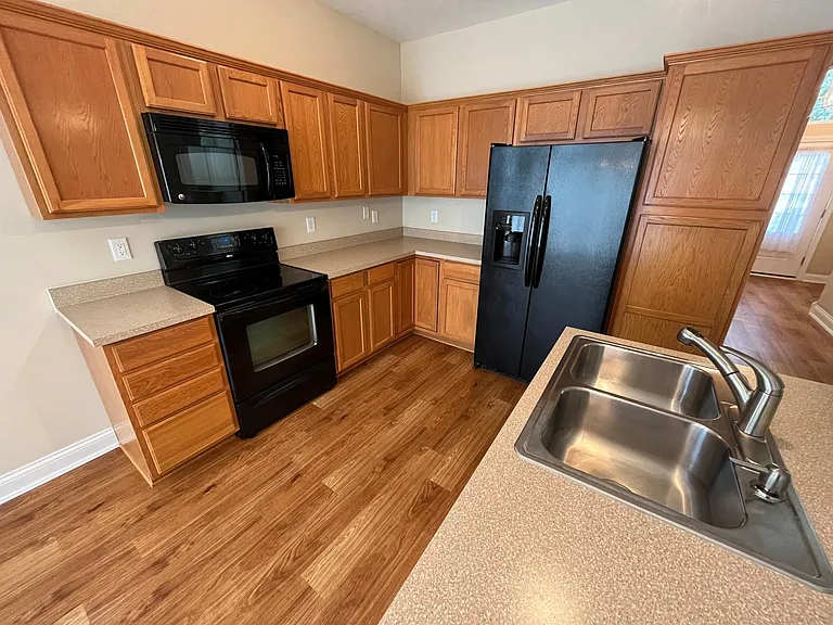 528 Rickels Ct — Photo 14