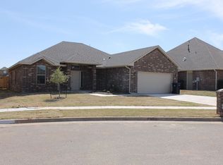 10808 NW 118th Pl, Yukon, OK 73099