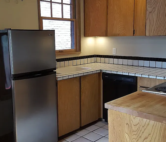 2182 NW Hoyt St #16 — Photo 8