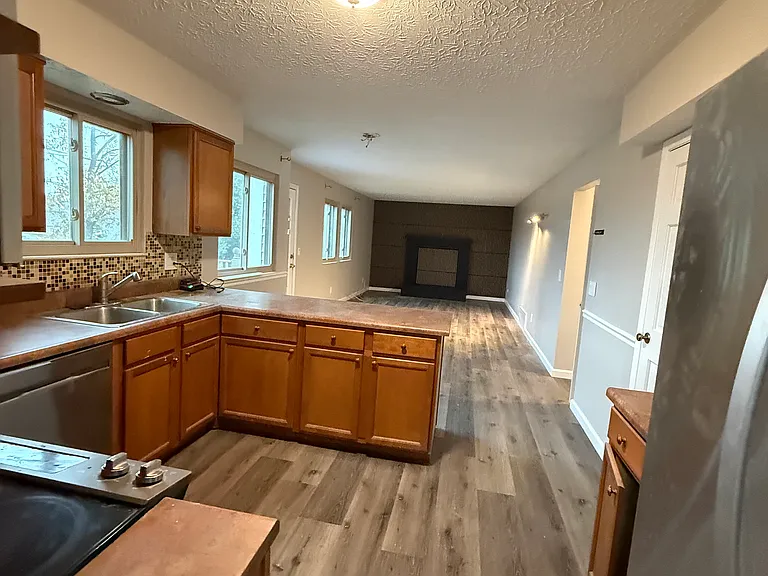 6213 Rockland Dr — Photo 6