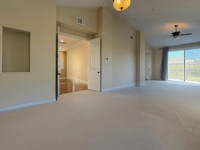 450 sq ft Master Bedroom with Balcony