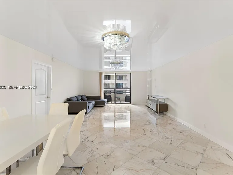 2500 Parkview Dr #1714 — Photo 6
