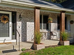 18 1/2 Snow Rd, Grafton, MA 01536