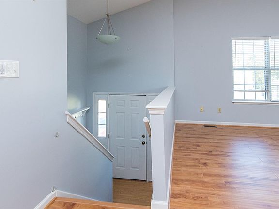 5th image of 262 Brittany Cir