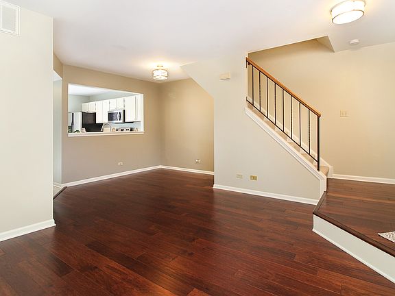 4th image of 2744 Wilshire Ct