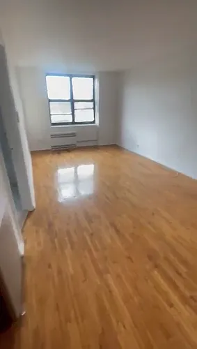 50 Shore Blvd Photo 1
