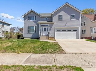 26 Walter St, Chicopee, MA 01013
