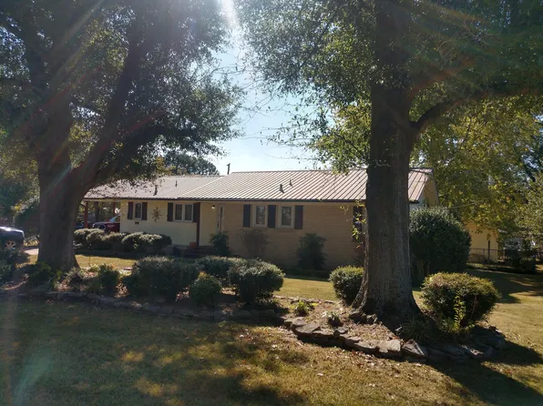 425 W Ross St, Batesville, AR 72501