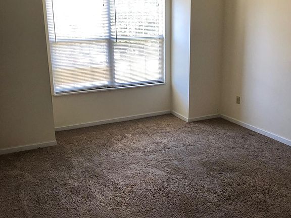 5th image of 29 N Cedar Lake Dr W APT 205
