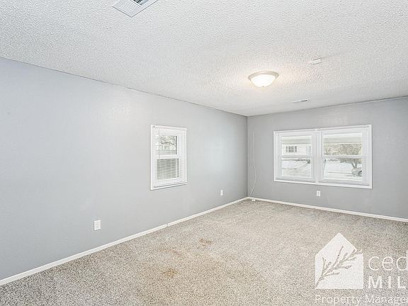 3rd image of 2445 N Chautauqua Ave