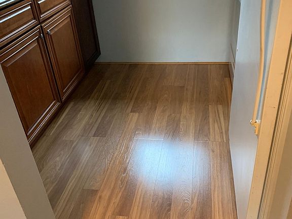 3rd image of 19045 Hilliard Blvd APT 6
