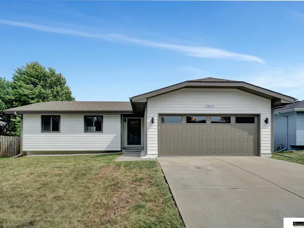 1800 SW 32nd St, Lincoln, NE 68522