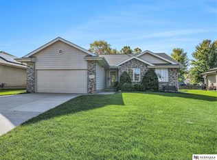 16521 Redwood St, Omaha, NE 68136