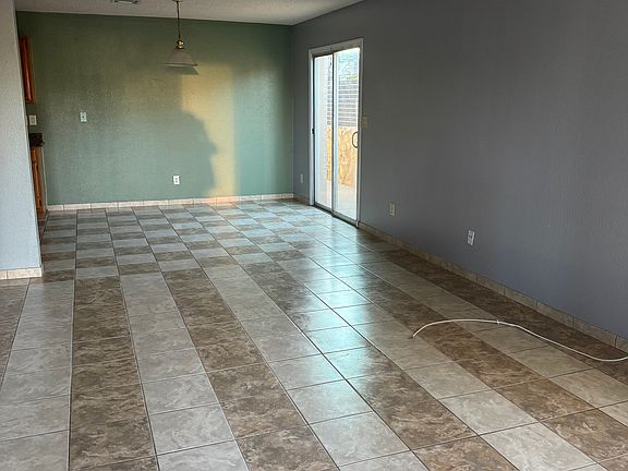 4th image of 3601 Yellow Rose St