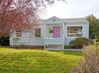11729 Sand Point Way NE, Seattle, WA 98125