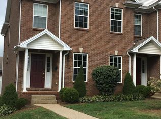106 Park St, Versailles, KY 40383