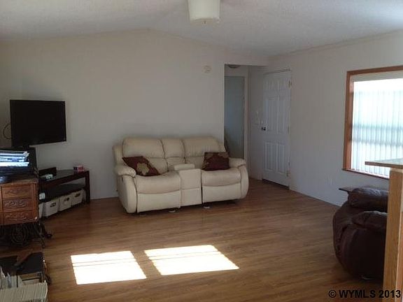 2nd image of 131 Flagstaff Way