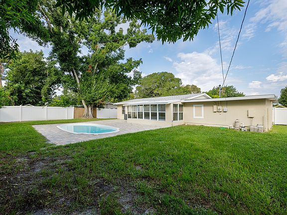 5th image of 3936 Neptune Dr SE