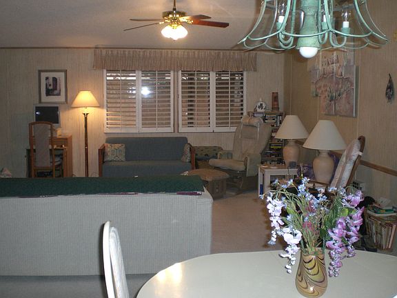 LIVING / DINING