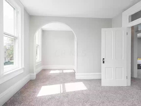 3rd image of 125 E High St