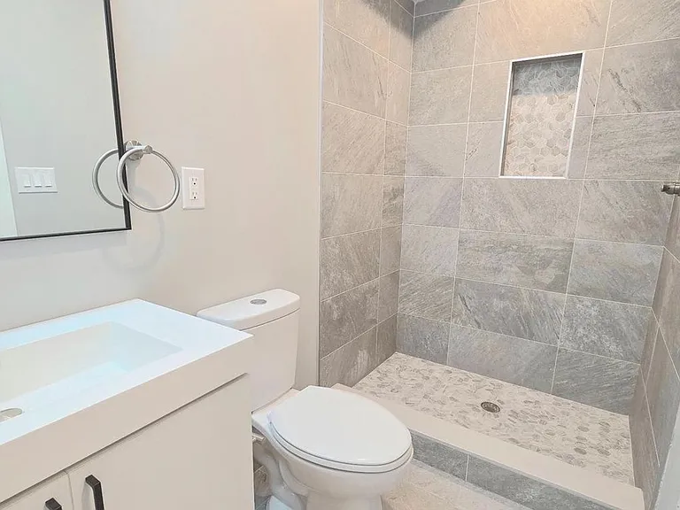 5233 Chancellor St #1 — Photo 14