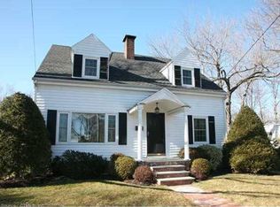 33 Ridgewood Dr, Milford, CT 06460