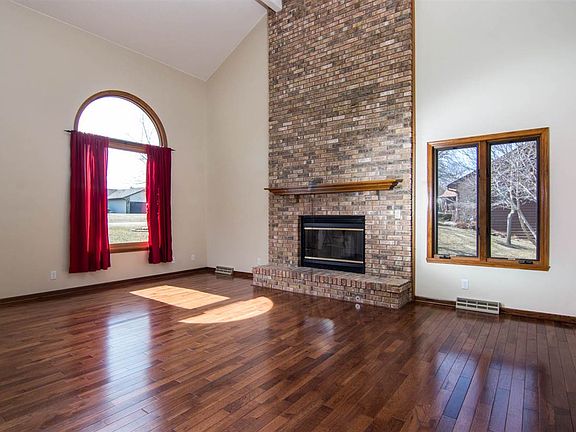 4th image of 7999 Cricklewood Dr