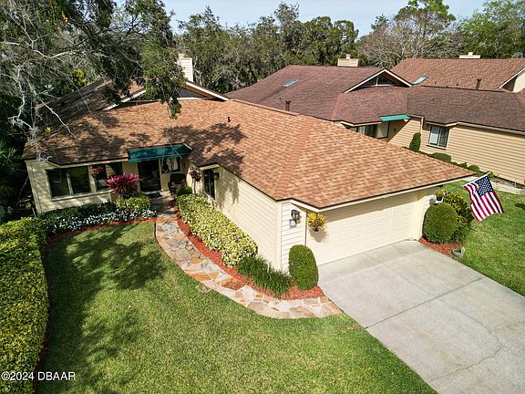2nd image of 612 Saint Andrews Cir