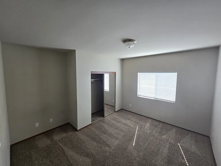 205 E Kristen Ave — Photo 13