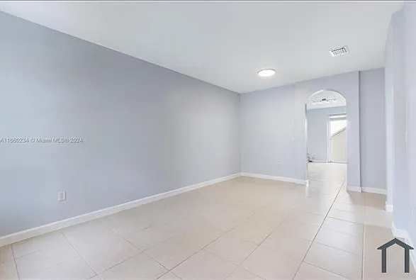 17067 SW 93rd St — Photo 5