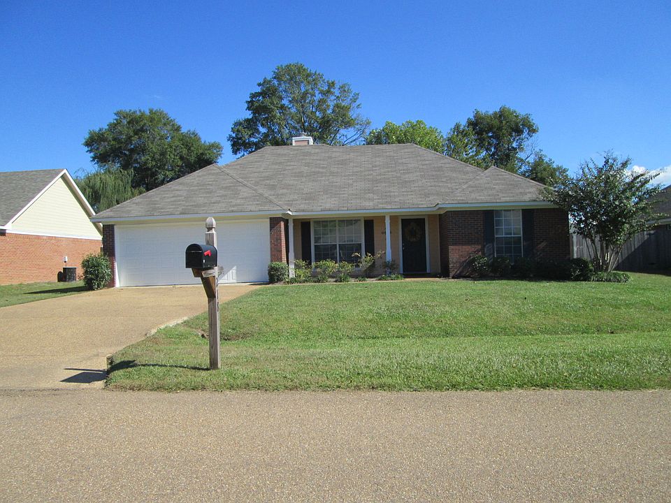 1st image of 218 Cherry Bark Dr