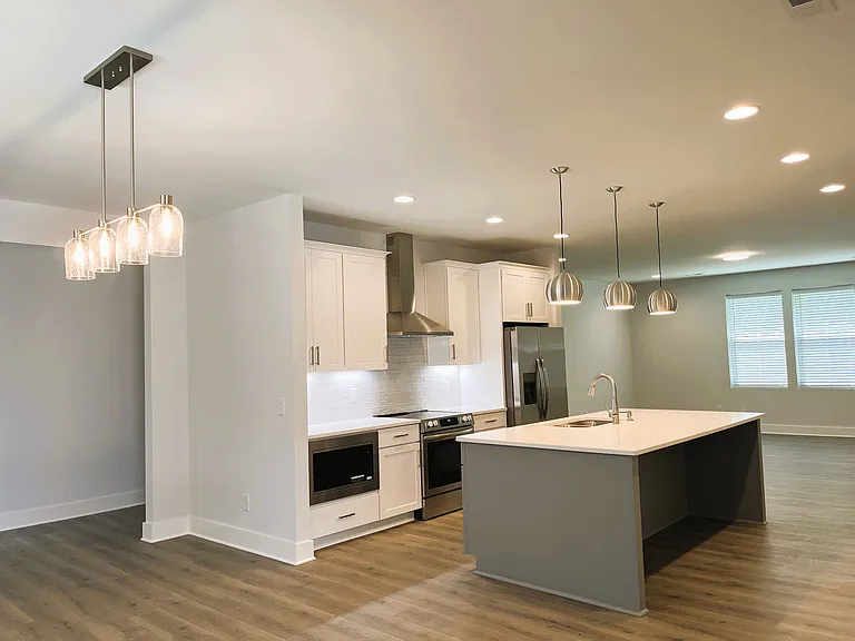 1516 Jones Ave — Photo 10