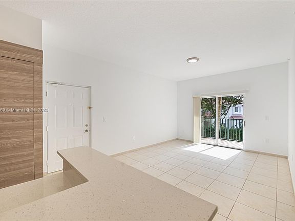 4th image of 7200 NW 114th Ave APT 206