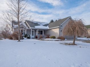 1315 Cannon Valley Dr, Northfield, MN 55057