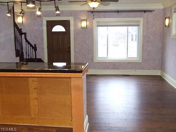 5th image of 971 Dan St