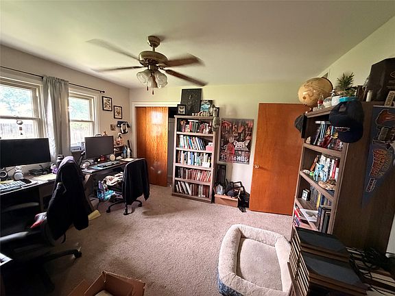 5th image of 4008 Irving Ave