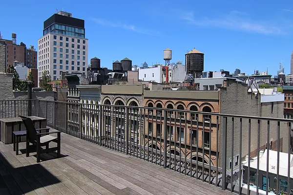 Rented by Compass | media 24