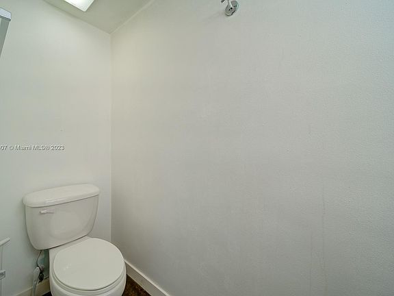 4th image of 1568 Pennsylvania Ave