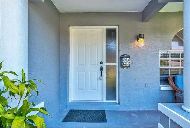 5452 Ashland Dr — Photo 3