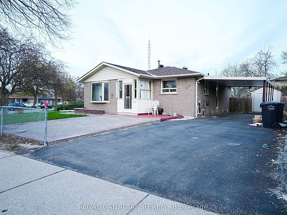 2nd image of 67 Sutherland Ave